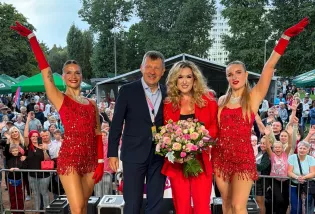 Gorąco na koncercie Jesiki w Toruniu. Gwiazda disco polo w czerwieni