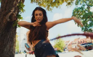 „Ile mam dać" Sebastiana Pietraś już w sieci! Zobaczcie nowość disco polo