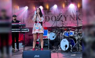 Justyna Lubas zaśpiewała w Pilznie bez playbacku! To najlepsza wokalistka disco polo?