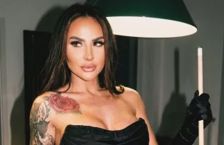 Klaudia Zielińska rozpala zmysły w czerni. Gorset, koronki i odważna poza