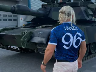 Konrad Skolimowski pokazał zdjęcia z żołnierzami Wojska Polskiego! Skolim jest patriotą?