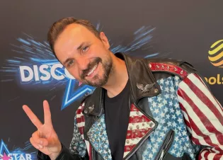 Kto poprowadzi 10. edycję „Disco Star"? Maciej Smoliński sam odpowiedział na to pytanie