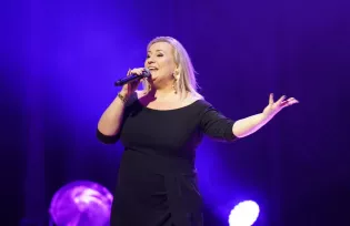 Magda Niewińska - kim jest, ile ma lat, mąż, dzieci, największe przeboje