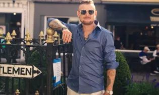 Marioo i Robson W pokazali teledysk „Jesteś Fajna"! To prawdziwy hit?