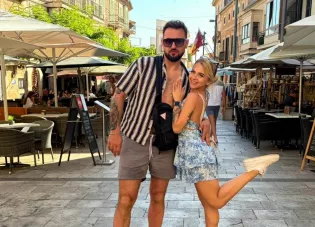 Mateuniooo i Kinga Zdybel na wakacjach na Majorce. Zaręczona para pokazała zdjęcie z Hiszpanii
