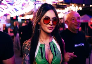 Miała dość komentarzy. Gwiazda disco polo Klaudia Zielińska wygarnęła tym, którzy patrzą tylko na jej ubrania