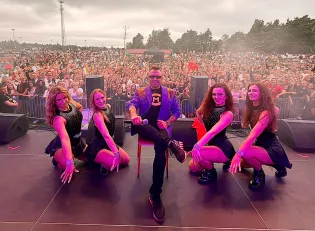 Morze ludzi przed sceną Czadomana w Chorzelach. Tak wyglądał plac podczas Dni Chorzel 2026