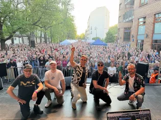 Mówili, że to koniec disco polo? Zenon Martyniuk pokazał zdjęcie z Warszawy i zamknął usta!