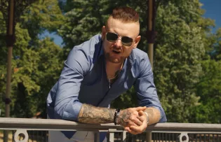 Nowa piosenka Marioo i Robsona W. Teledysk „Jesteś Fajna" już krąży po parkietach całej Polski!