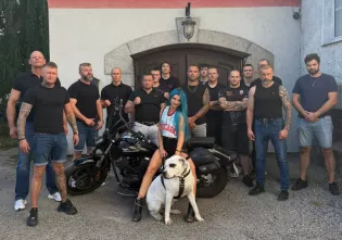 Nowy singiel Agbe „Oddaj mi hajs"! Posłuchaj przedpremierę! Gwiazda disco polo rozlicza się z fałszywymi znajomymi