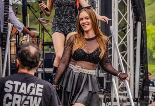 Odważniej się nie dało? Nikola Raczko z Top Girls w prześwitującej siateczce rozgrzała koncert