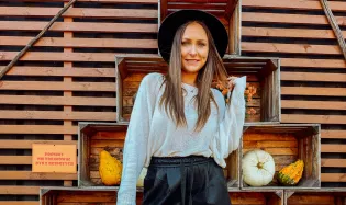 Paula Nowotniak z Enjoy pokazała córki! Tak Laura i Alicja bawiły się na farmie dyni