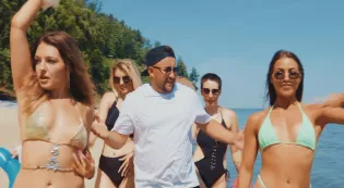 Premiera singla „Mam fazę na plażę" Mistrza Pierwszego Planu! Letni hit disco polo!