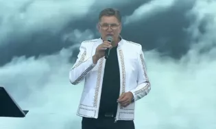 Premiery Bayer Full w Toruniu! Sławomir Świerzyński pokazał nowe piosenki na spotkaniu Rodziny Radia Maryja