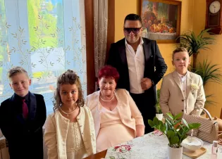 Rodzina Kordiana na wspólnym zdjęciu. Wacław Cieślik pokazał mamę i jej wnuki