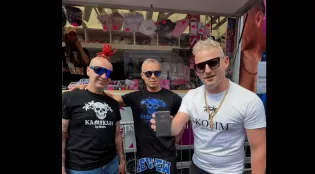 Skolim, Luxon i Velson nagrali wiadomość do fanów. Perfumy o połowę taniej i Skolimowy BUS