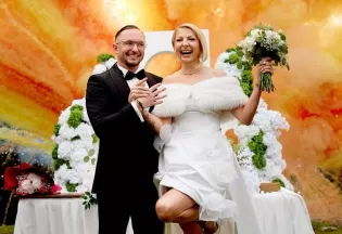 Suknia ślubna Magdy Narożnej! Jak wyglądała gwiazda disco polo