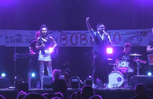 Tak się bawi Bobowo z Andre. Zobaczcie, jak wyglądał koncert gwiazdy disco polo na Kociewiu