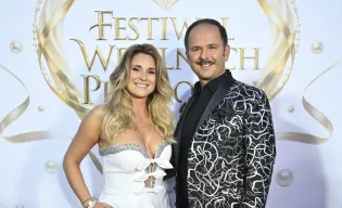 Tak ubrali się Sławomir i Kajra na poprawiny w Mrągowie! Wyglądają najlepiej tego wieczoru?
