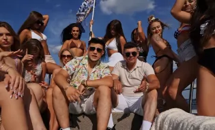 Tomasz Niecik i Krisu wydali nowość disco polo „Łowca pięknych kobiet"
