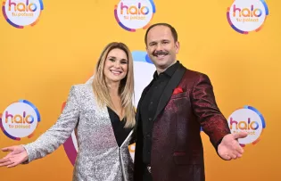 „Z nią wszystko jest możliwe”. Sławomir rozpływa się nad Kajrą, a ona chwali go za ojcostwo