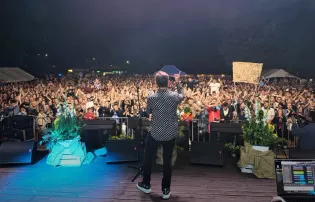Zenek Martyniuk zaśpiewał na żywo w Gromniku. Król disco polo z całym zespołem Akcent na dożynkach powiatu tarnowskiego
