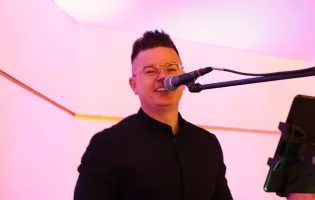 Zespół Massive sięga po biesiadny klasyk. Gorąca premiera „Bal u weteranów"
