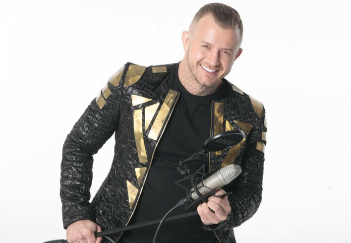 16 milionów na koncie Dawida Narożnego! Lider zespołu Piękni i Młodzi może otwierać szampana!