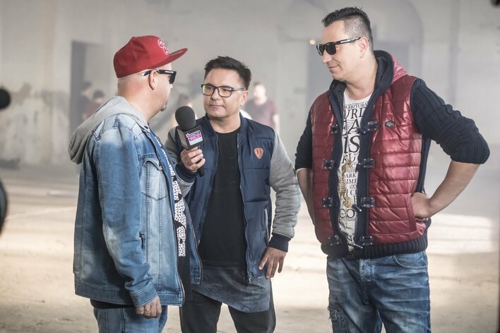 Błysk fleszy. Sukces Long & Junior!