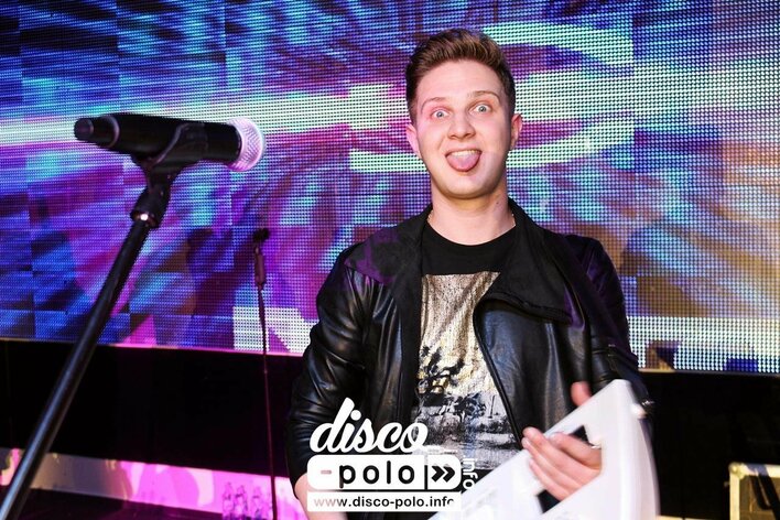 Daniel z Pięknych i Młodych to idealny mąż, ojciec oraz kucharz!