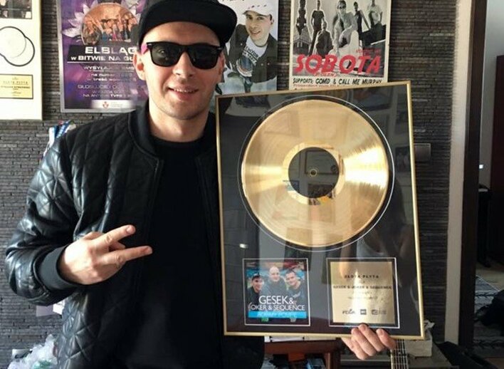 Gesek dziękuje! Nagroda w jego rękach!