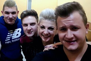 Piękni i Młodzi z Medusą | VIDEO