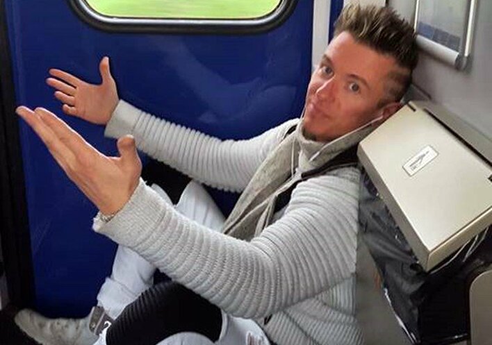 Skandal! Zabrakło miejsca dla Markusa P w pociągu!