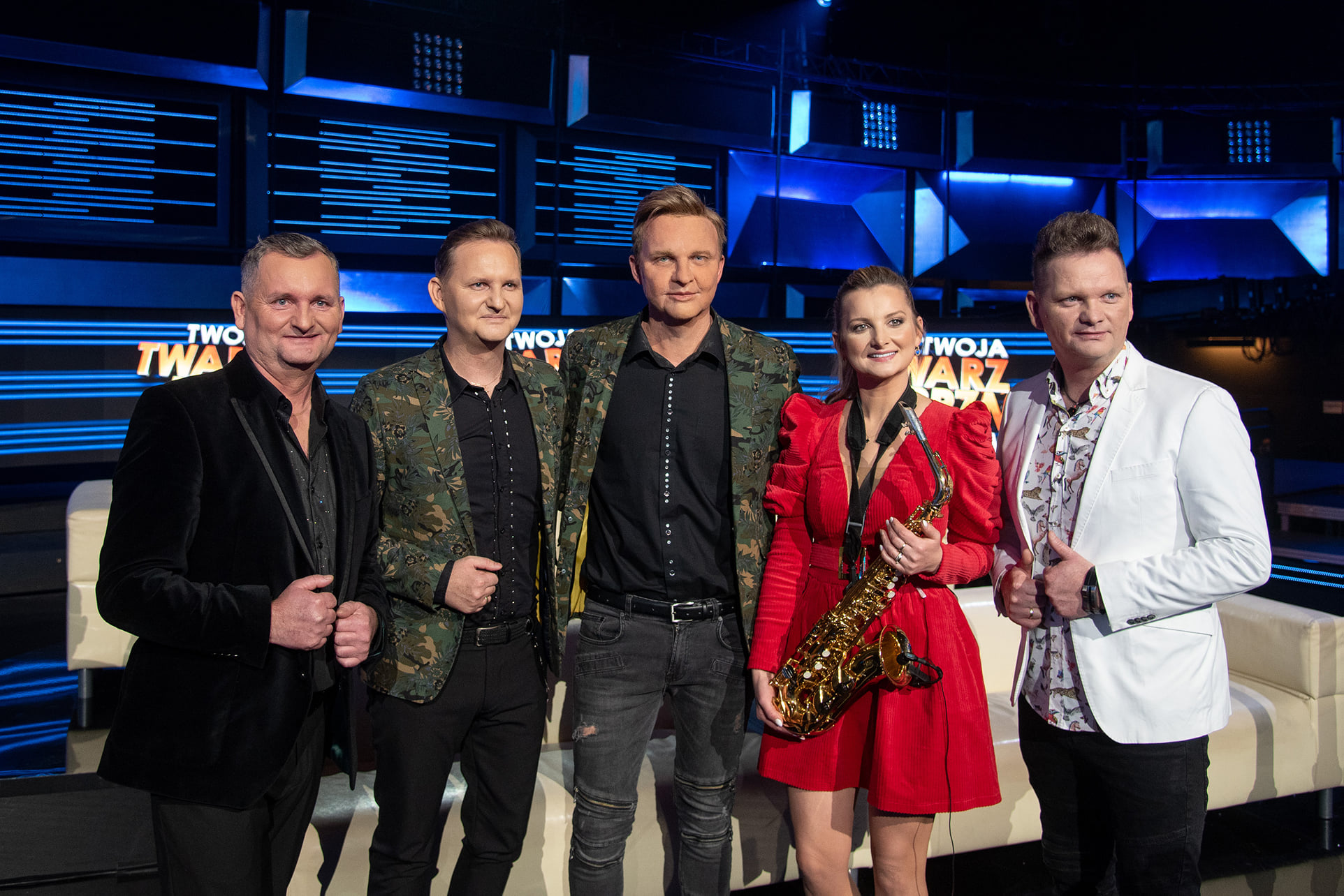 Uwielbiana grupa Mig na scenie w telewizji Polsat! Trudno było odróżnić aktora od oryginalnego wokalisty - Marka Gwiazdowskiego
