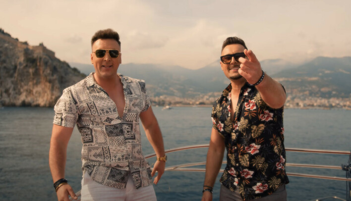 Duet gwiazd disco polo w NOWOŚCI latino „Tamta Panienka„! Albik i Effect podbiją tym rynek muzyczny w Polsce?! 