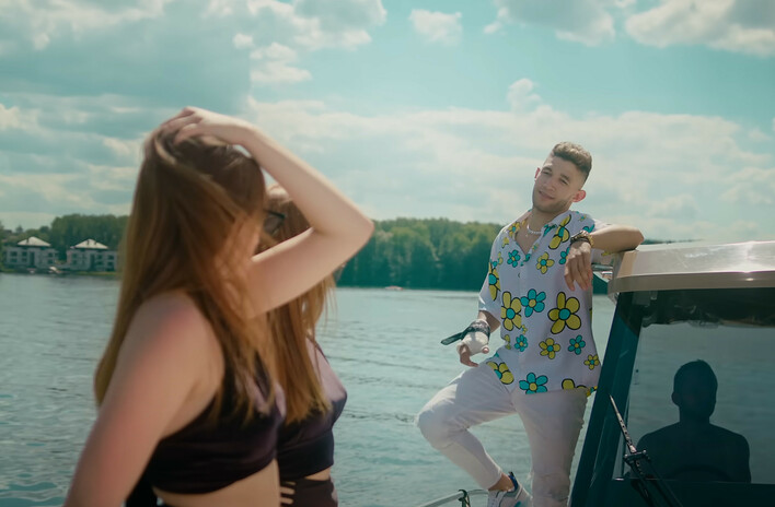 Ale wynik! Zespół disco polo świętuje ogromny sukces! DiscoBoys i utwór pt. „Wakacje„ to prawdziwy sztos!