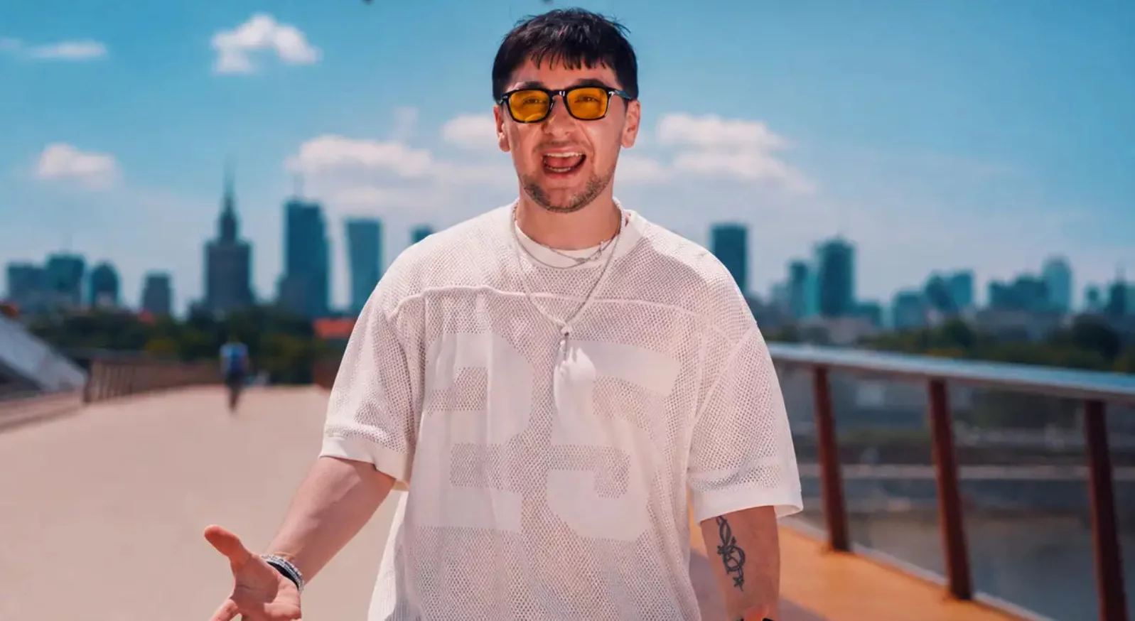 Ambu-Lans szykuje wakacyjną petardę. „Do Ciebie Halo (Vice Versace)"! Mamy przedpremierę!