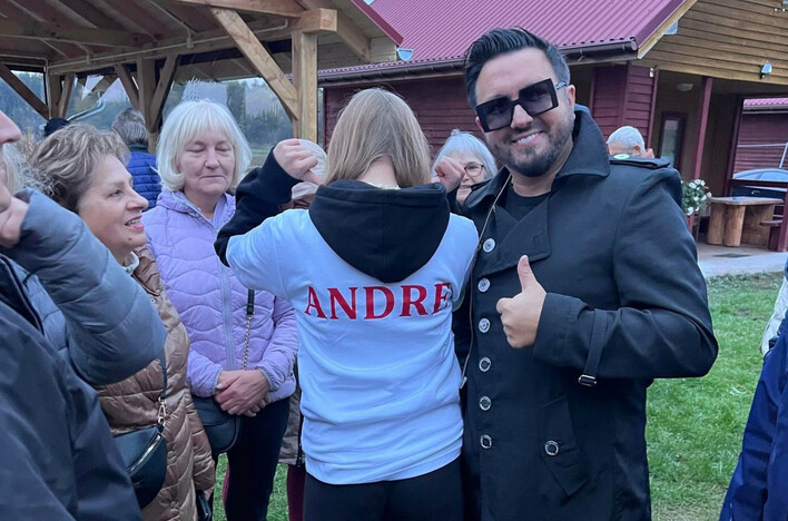 Andre podbija serca fanów w Miliczu – ostatni koncert plenerowy tego roku!
