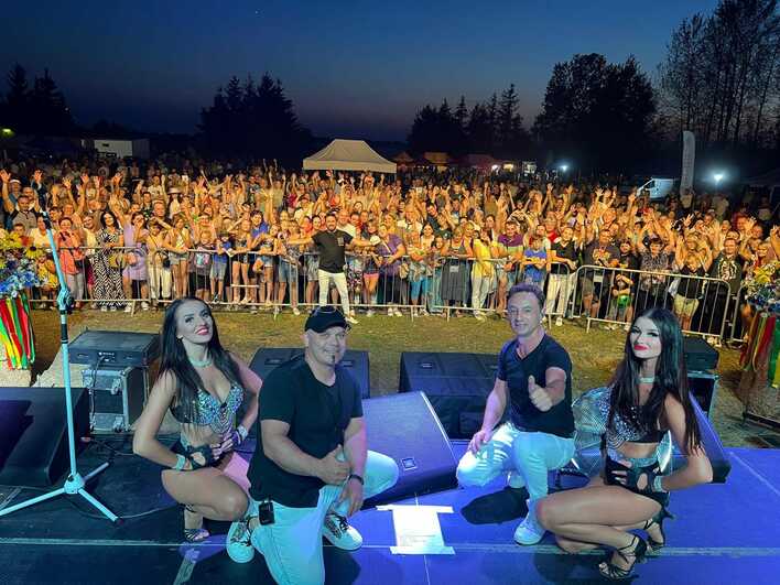 Andre ponownie rozgrzał publiczność – energetyczny koncert w Lipiniec Gmina Margonin TAK się bawi najlepsza publika!| GALERIA

