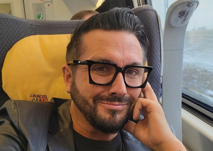 Andre przedstawia nową płytę: Mega premiery „Cały Twój„ i „Wołam do Ciebie„ nowymi HITAMI disco polo w 2024 roku?! 