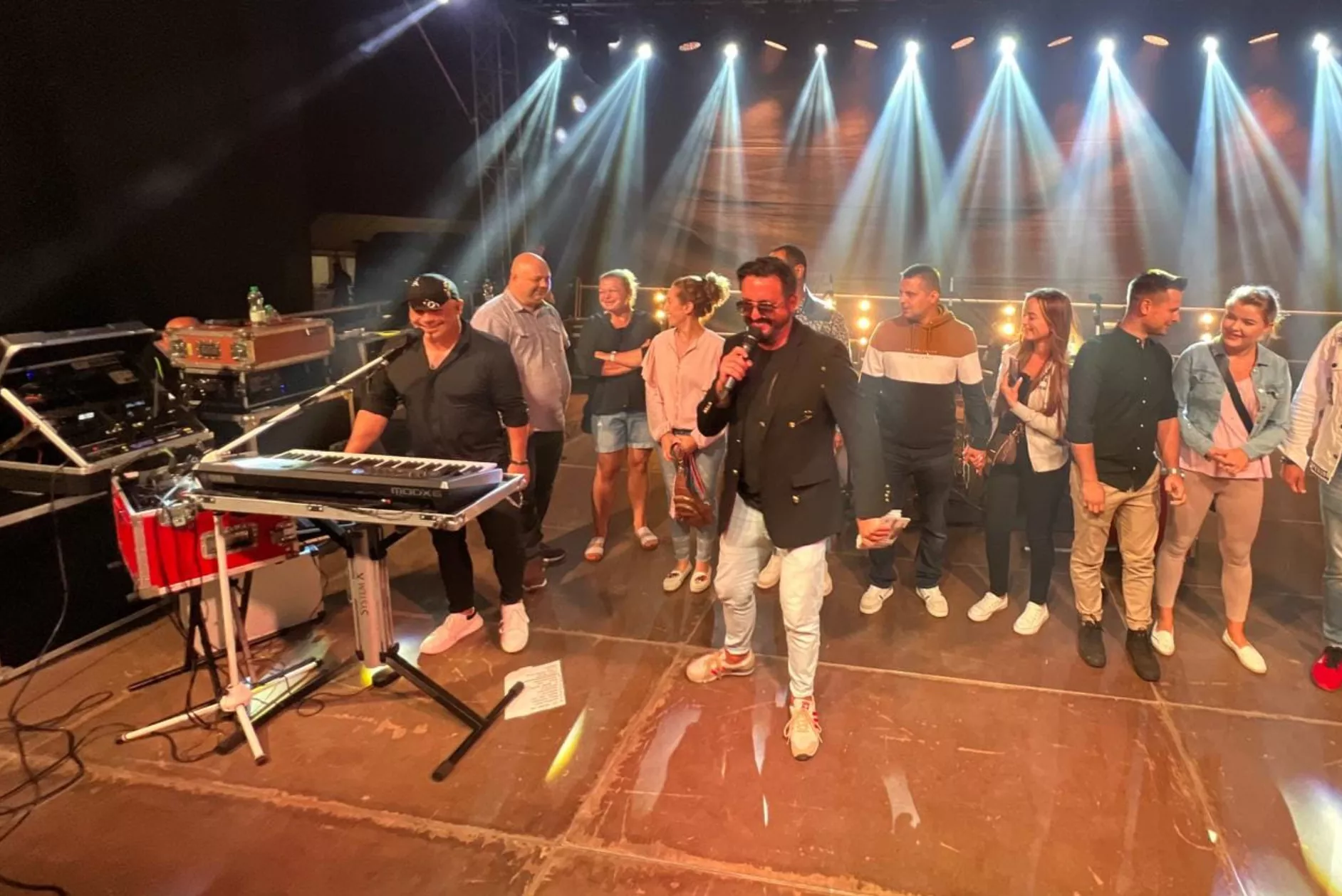 Andre w Zarzeczu - Niezapomniane Show w Rytmie Disco Polo
