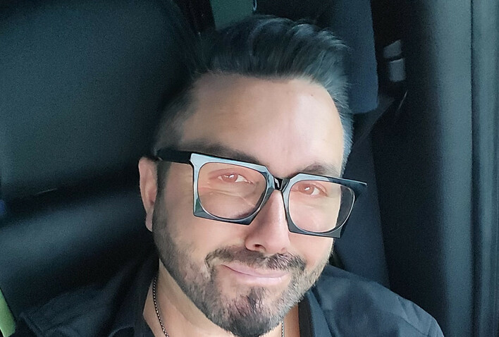 Andrzej Marcysiak Andre pokazał mamę! Gwiazdor odwiedził swój rodzinny dom! Mama ugościła go czymś wyjątkowym! 