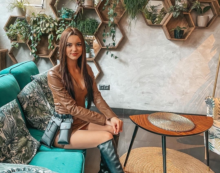 Angelika Żmijewska - Top Girls pokazała swoją mamę! Są jak dwie krople wody! 