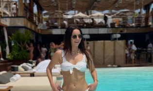 Ale figura?! Angelika Żmijewska kusi na wakacjach w Tajlandii - Zjawiskowa gwiazda Disco Polo pokazała się w białym bikini!