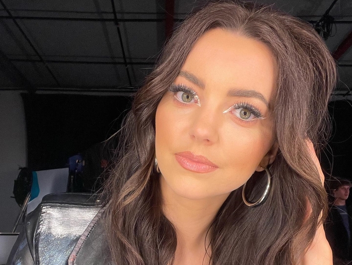 Angelika Żmijewska w zmysłowej stylizacji! Piękna gwiazda disco polo odważnie pokazała swe wdzięki! 