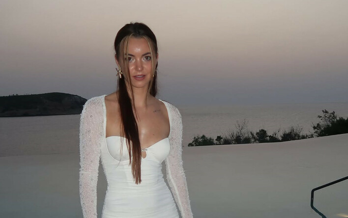 Angelika Żmijewska z Topky rozpala sieć! Jej idealna figura w białym bikini na Ibizie powala na kolana