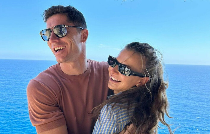 Anna Lewandowska słucha hitu Dawida Narożnego i Agbe „Ona działa na mnie jak„! Pokazała swoją playlistę na Spotify. 