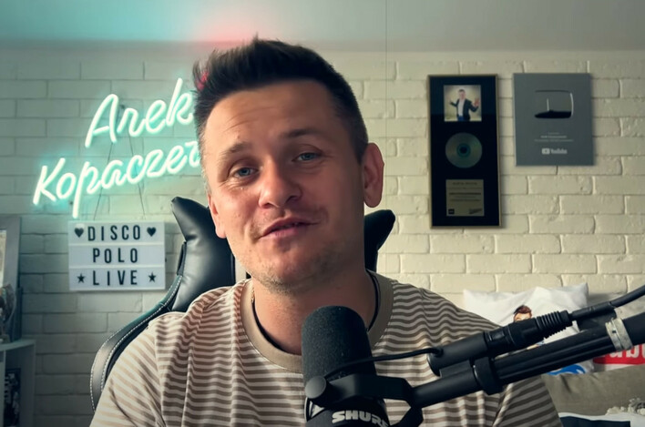 Arek Kopaczewski zaskakuje fanów coverem hitu „Moja dziewczyna„ zespołu Classic. Czy jego wersja przebiła oryginał? Posłuchaj teraz