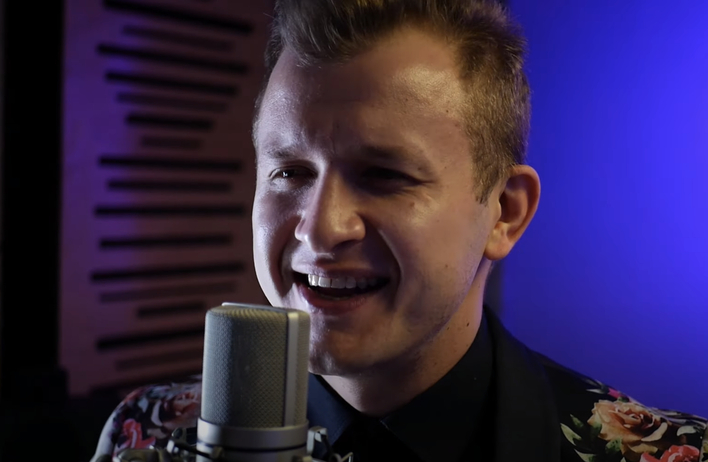 Dawid Narożny w anglojęzycznym przeboju! Gwiazdor disco polo szykuje się na światową karierę?!