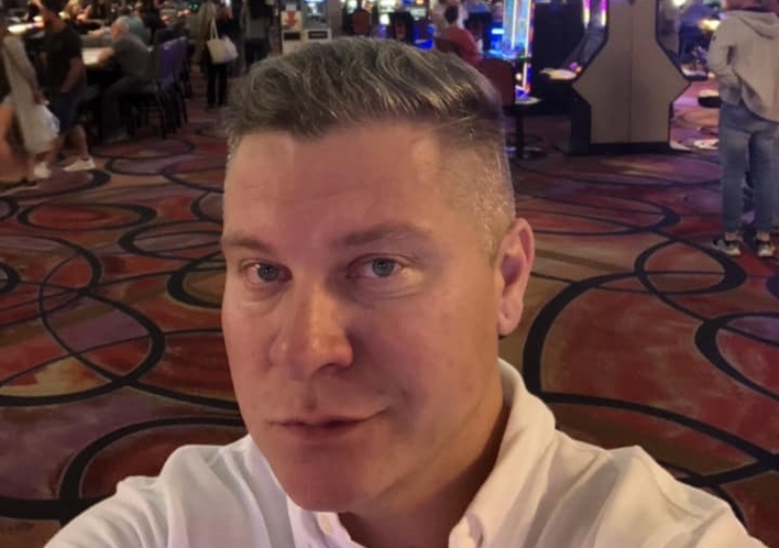 Artysta disco polo otrzymał wyjątkowy prezent! Fani dali mu dowód na to, jak bardzo go lubią!